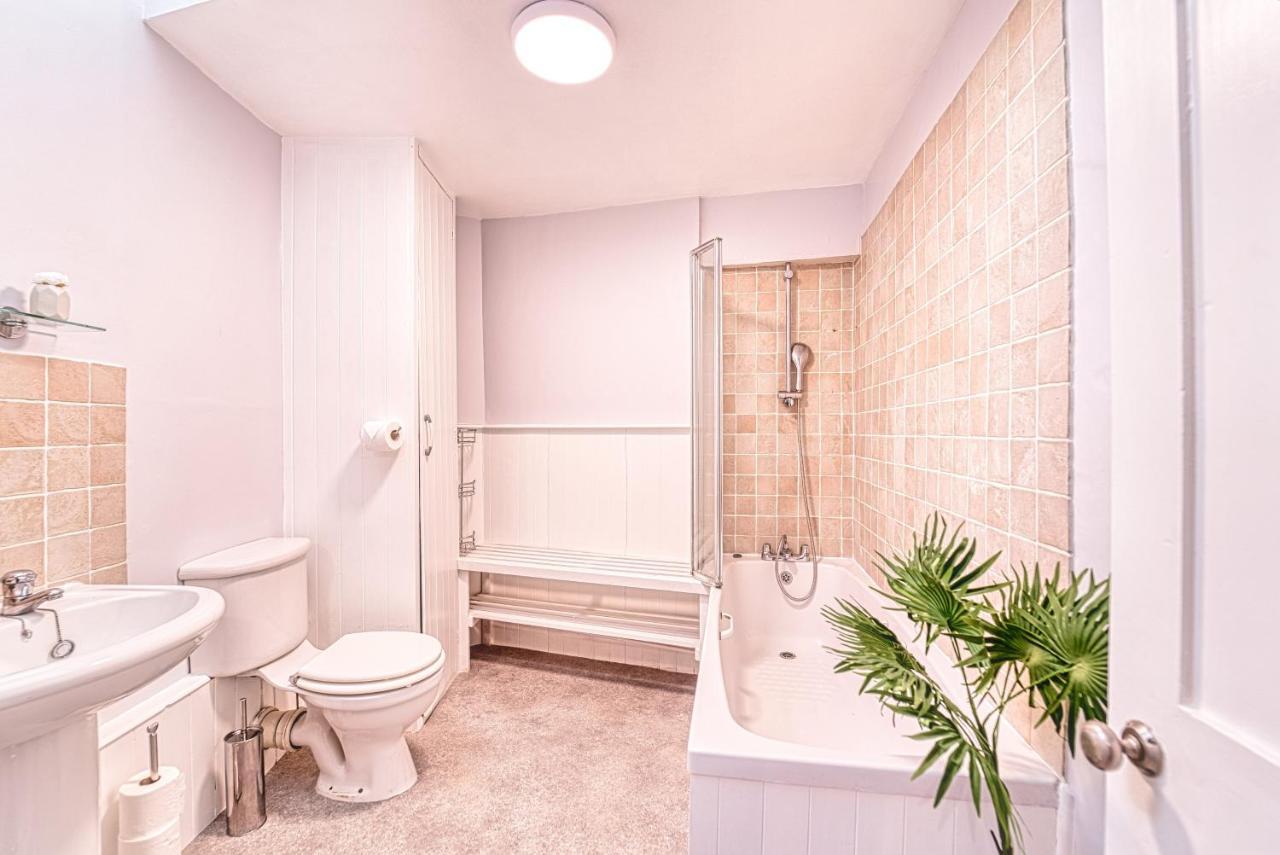 The Stylish Gem Of Bath - Football Table - Sleeps 10 מראה חיצוני תמונה