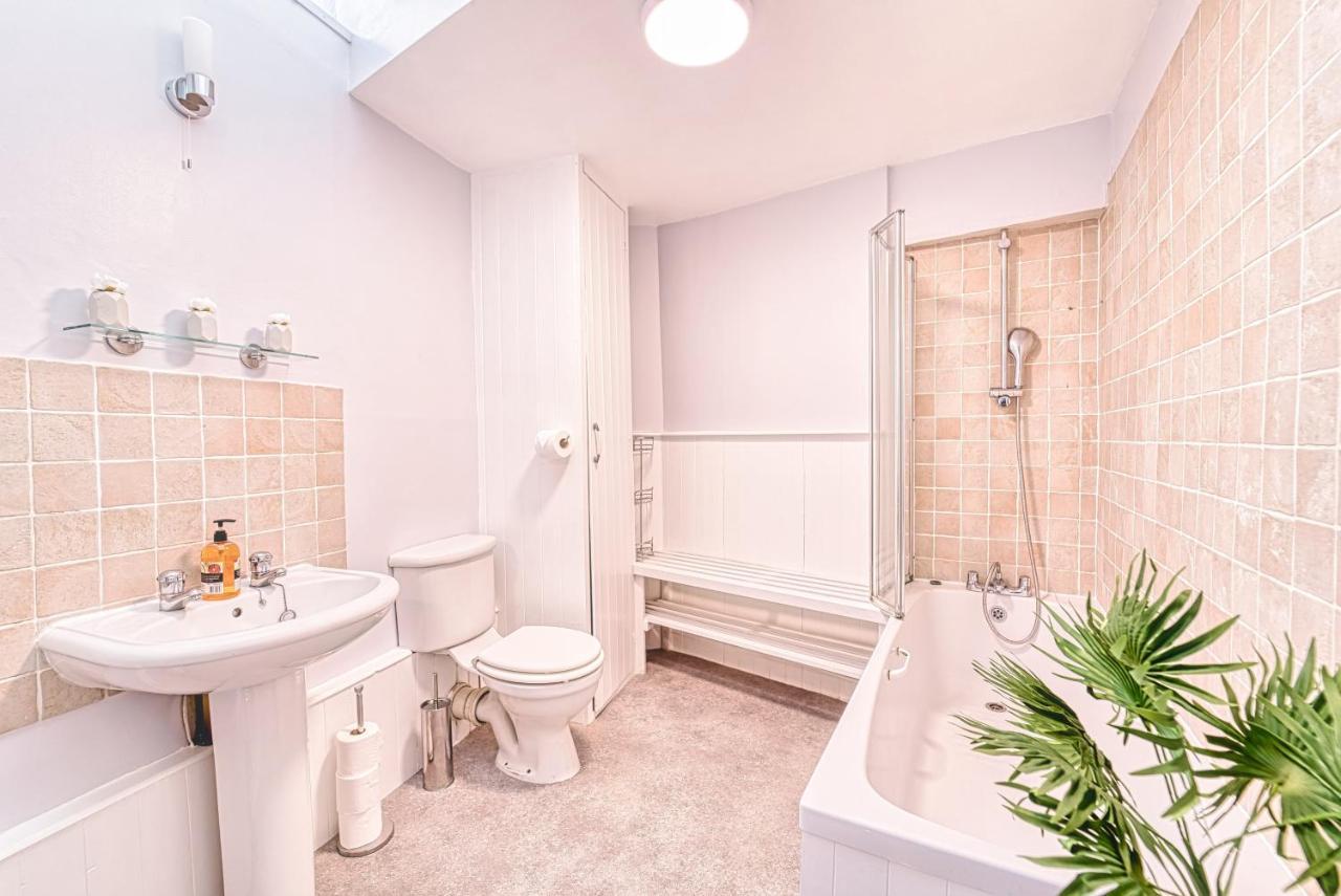 The Stylish Gem Of Bath - Football Table - Sleeps 10 מראה חיצוני תמונה